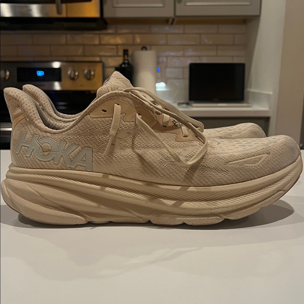 Hoka Clifton 9 sand men’s running shoes